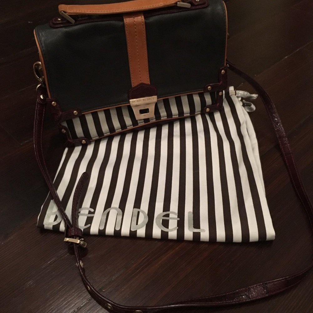 SUPER UNIQUE HENRI BENDEL PURSE!!